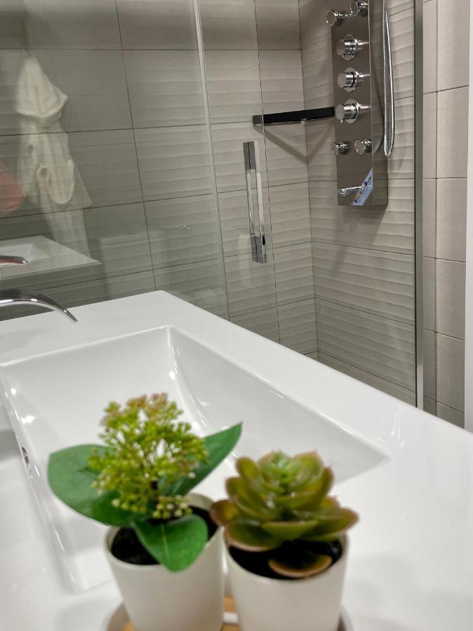 Madrid Villa Suites Serenidad ภายนอก รูปภาพ